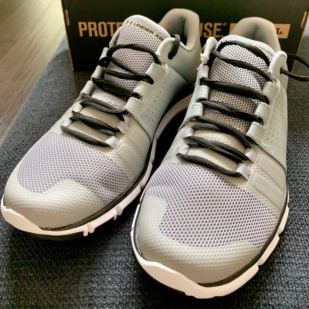 Under armour men’s UA Charged 24/7 NU size 10.5